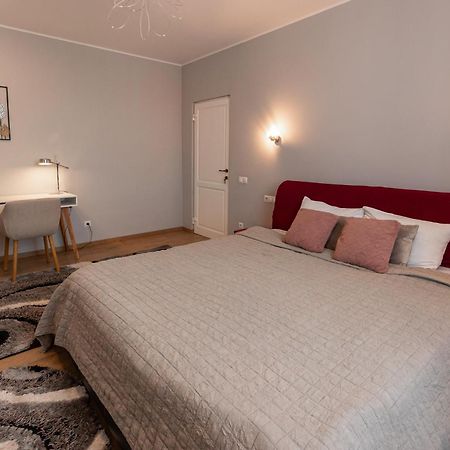 Salt Orchid Central Apartment Turda Bagian luar foto