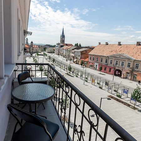 Salt Orchid Central Apartment Turda Bagian luar foto