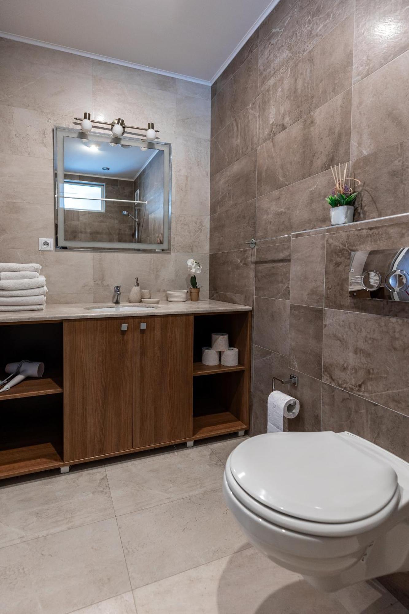 Salt Orchid Central Apartment Turda Bagian luar foto