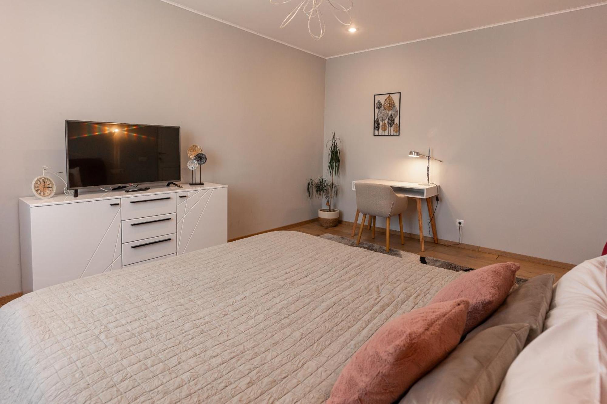 Salt Orchid Central Apartment Turda Bagian luar foto