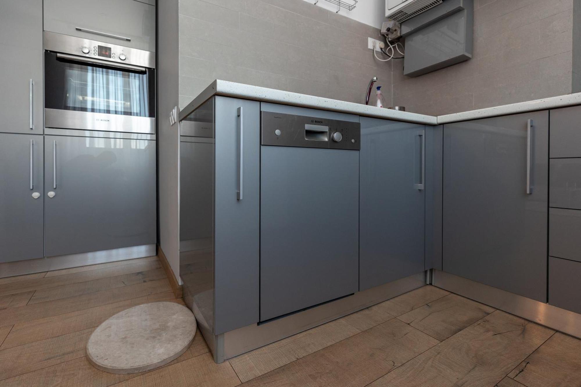 Salt Orchid Central Apartment Turda Bagian luar foto
