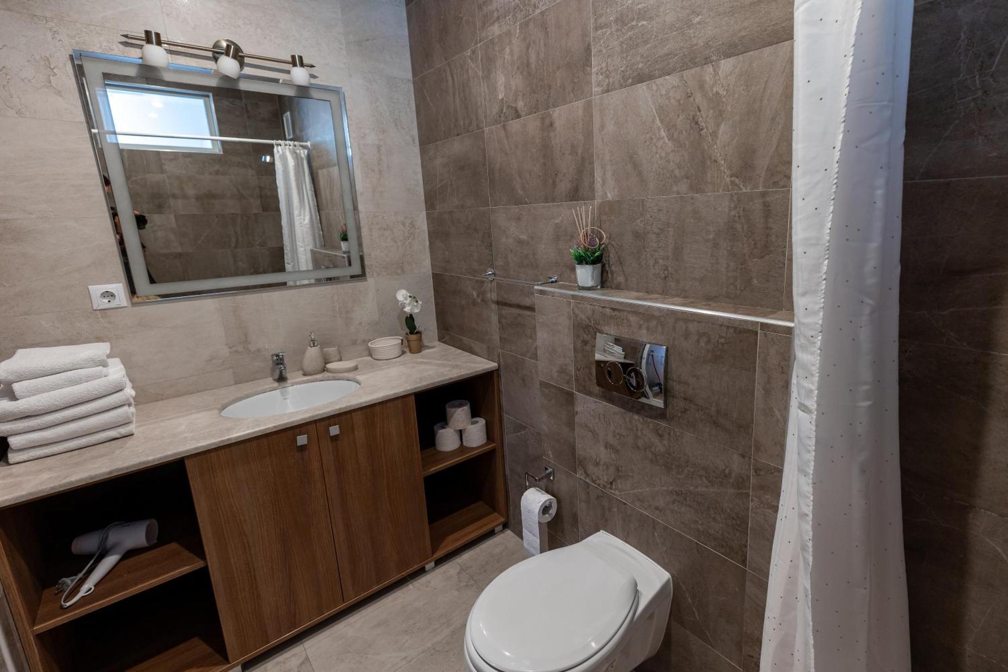 Salt Orchid Central Apartment Turda Bagian luar foto
