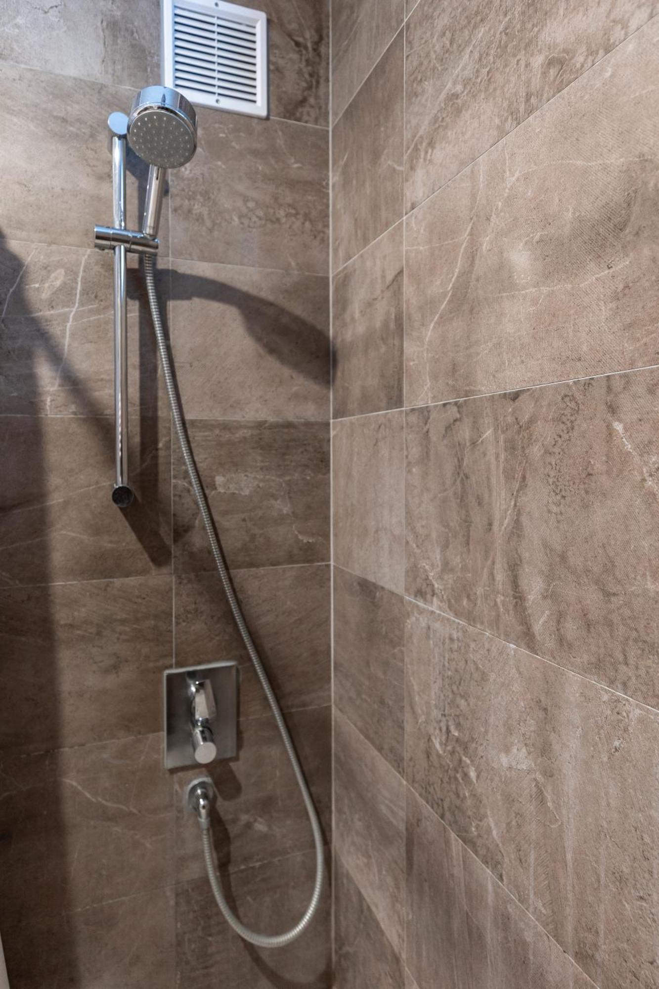 Salt Orchid Central Apartment Turda Bagian luar foto